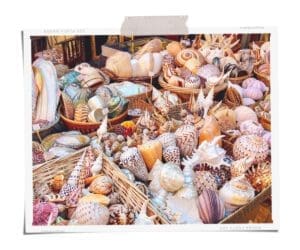 Paris flea market les puces marche aux puces